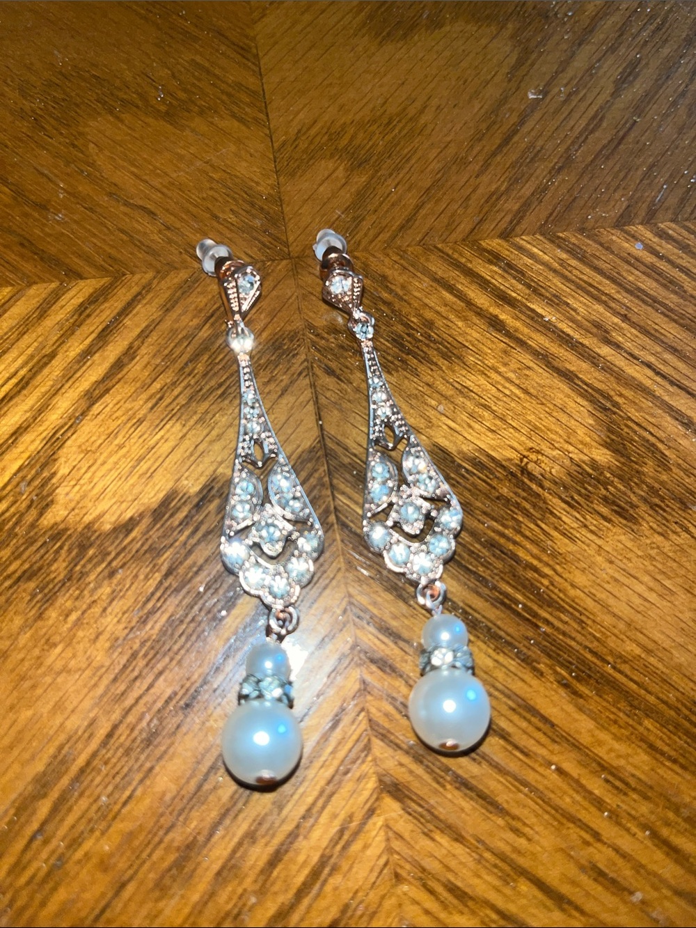 Vintage-Style Rose Gold Drop Earrings with  Pearls